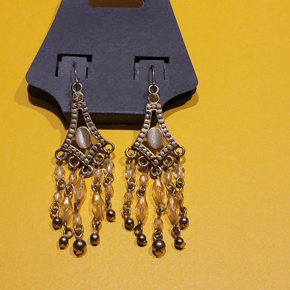 Fall beautiful Crystal beaded earrings  ✨ - Picture 5 of 6
